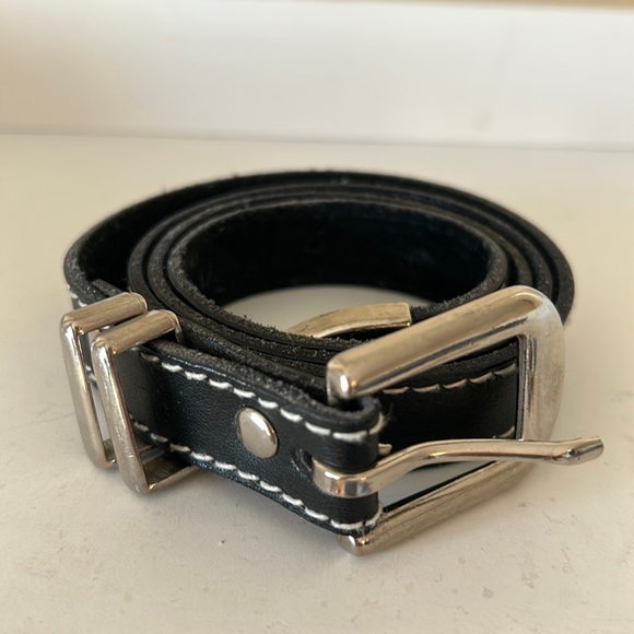 BELT black faux leather belt approx 37 inches long - Picture 2 of 6